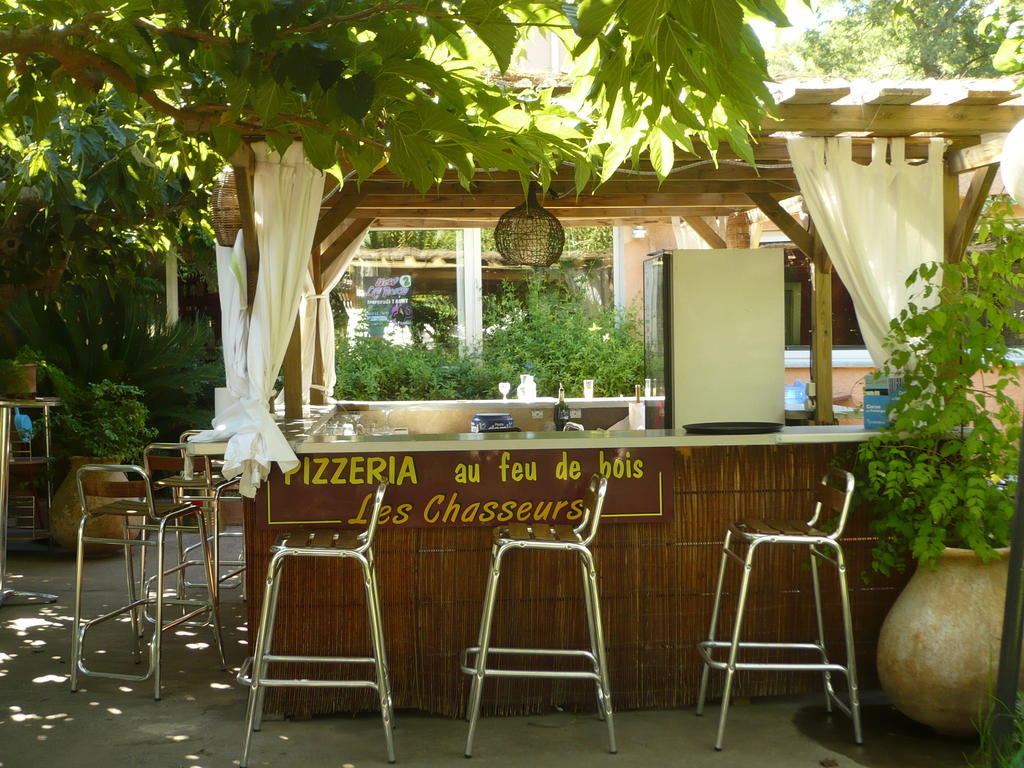 Hotel Restaurant Les Chasseurs Marine de Pietracorbara Exterior foto